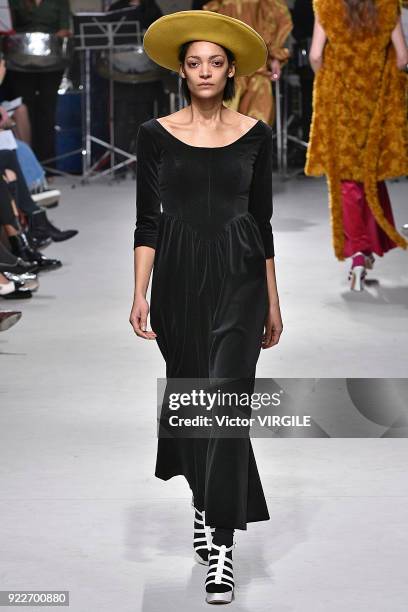 Model walks the runway at the Isa Arfen Ready to Wear Fall/Winter 2018-2019 fashion show during London Fashion Week February 2018 on February 20,...
