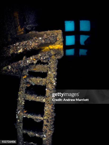 ladder inside engine room of shipwreck - andrew eldritch imagens e fotografias de stock