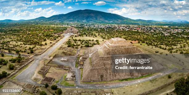 aerial view of teotihuacan mexico - pyramid of the moon stock pictures, royalty-free photos & images