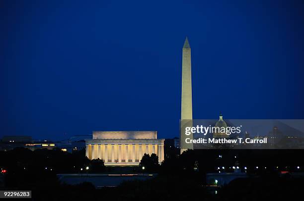 dc skyline - washington dc skyline night stock pictures, royalty-free photos & images