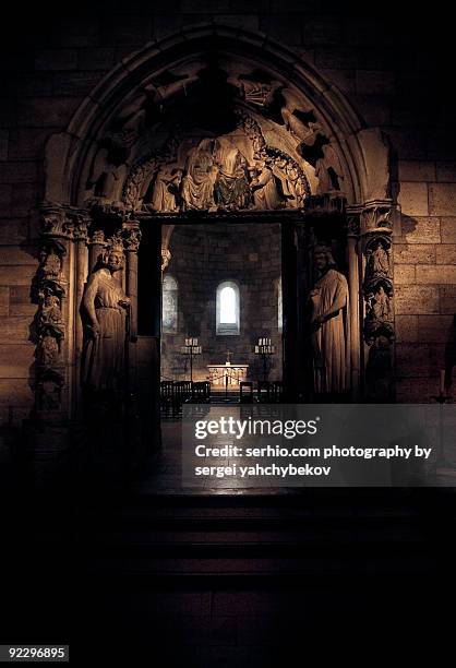 angels & demons - metropolitan museum of art new york city 個照片及圖片檔