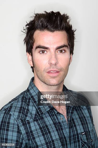 Kelly Jones of The Stereophonics poses for a portrait session to launch their new album Keep Calm and Carry on on September 22, 2009 in London,...