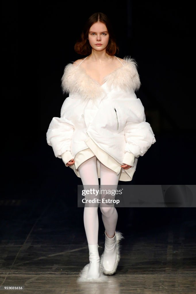 Angel Chen - Runway - Milan Fashion Week Fall/Winter 2018/19