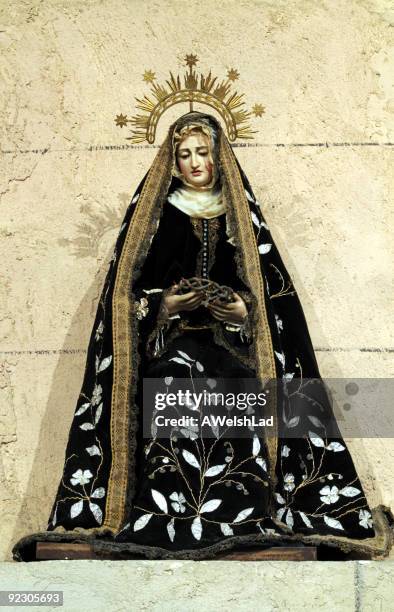 catholic effigy pre 19 th century - virgin mary 個照片及圖片檔