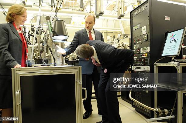 President Barack Obama tours a research laboratory at the Massachusetts Institute of Technology , an institution that has been developing cutting...