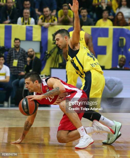 Andrea Cianciarini, #20 of AX Armani Exchange Olimpia Milan in action with Kostas Sloukas, #16 of Fenerbahce Dogus during the 2017/2018 Turkish...