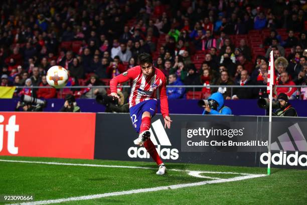Nicolas Gaitan of Atletico Madrid takes a corner kick during UEFA Europa League Round of 32 match between Atletico Madrid and FC Copenhagen at the...