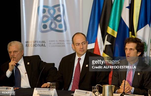 Colombian General Attorney, Gilberto Mendoza , Mexican General Attorney, Arturo Chavez and Colombian Foreign Minister, Jaime Bermudez, during the...