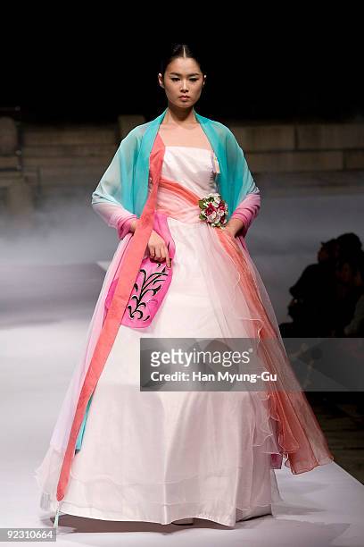 Model walks down the catwalk during the South Korean Traditional Costume 'HanBok' fashion show on October 23, 2006 in Seoul, South Korea.