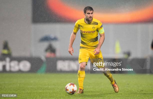 Sokratis Papastathopoulos of Borussia Dortmund in action during the UEFA Europa League match between Atalanta Bergamo and Borussia Dortmund at the...