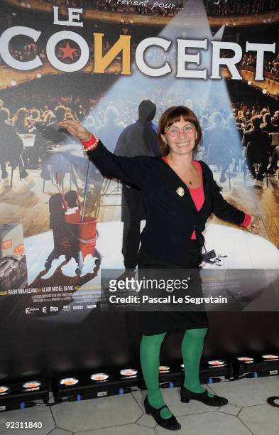 Actress Ariane Ascaride attends the premiere of the Radu Mihaileanu film "Le Concert" at Theatre du Chatelet on October 23, 2009 in Paris, France.