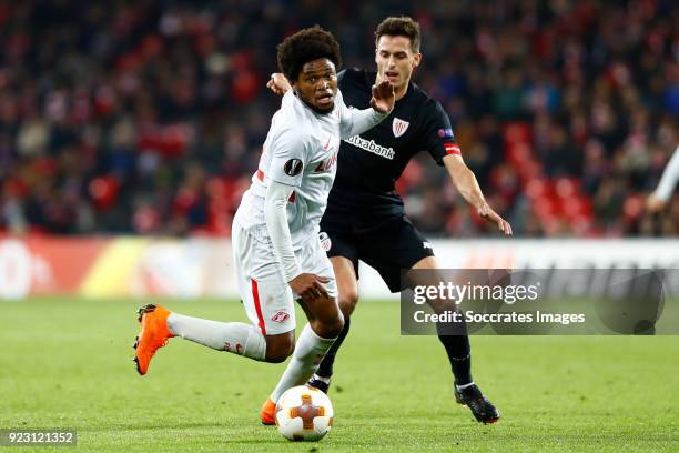 Luiz Adriano of Spartak Moscow, Ander Iturraspe of Athletic Bilbao during the UEFA Europa League match between Athletic de Bilbao v Spartak Moscow at...