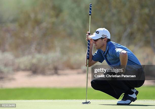 Nick O'Hern of Australia lines up a putt on the ninth hole green during the second round of the Frys.com Open at Grayhawk Golf Club on October 23,...