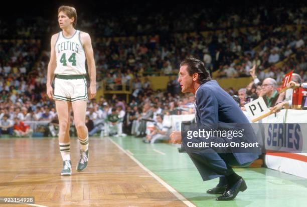 Lakers Coach Pat Riley Photos and Premium High Res Pictures - Getty Images