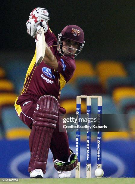 Chris Hartley of the Bulls drives the ball during the Ford Ranger Cup match between the Queensland Bulls and the Western Australian Warriors at The...