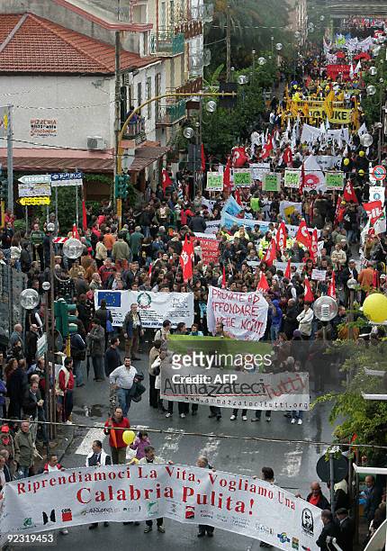 Some thousand people including ecologists, politicians and fishermen demonstrate against reported toxic waste dumpage on October 24, 2009 in Amantea,...
