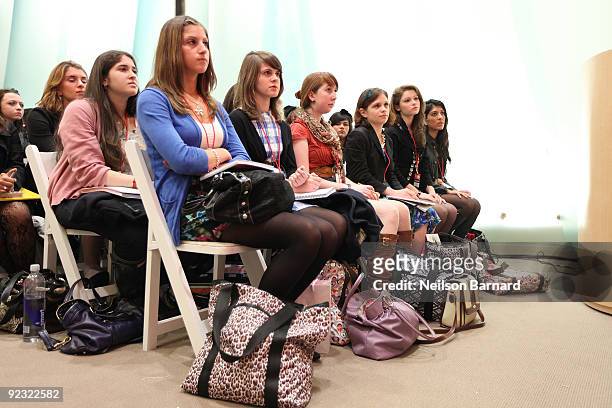 General view of students as fashion bloggers Laura McGrath, Julia Frakes and Arabelle Sicardi speak during TEEN VOGUE'S Fashion University at Conde...