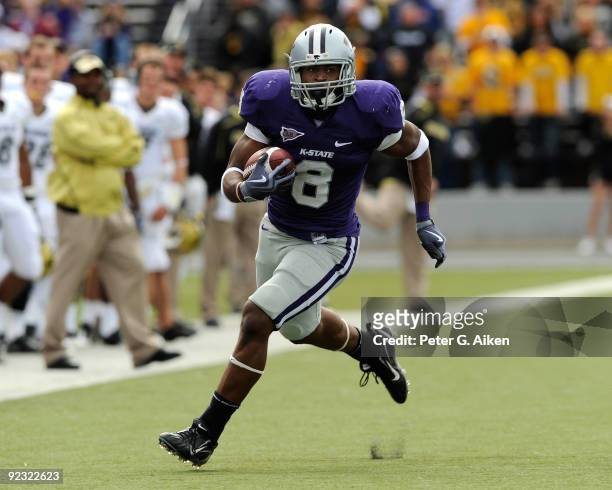 Running back Daniel Thomas of the Kansas State Wildcats rushed for 146 yards and a touchdown against the Colorado Buffaloes on October 24, 2009 at...