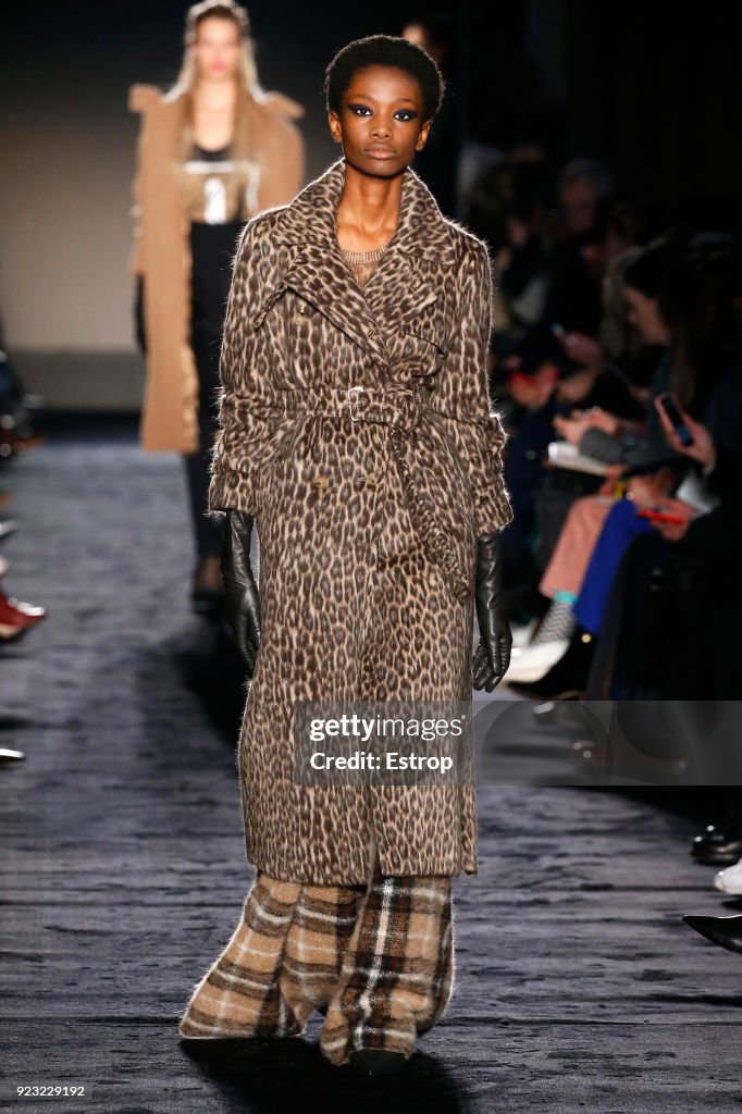 Max Mara - Runway - Milan Fashion Week Fall/Winter 2018/19