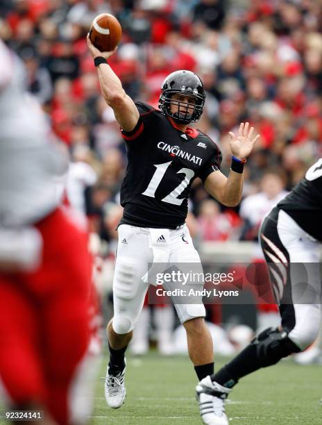 Zach Collaros of the Cincinnati Bearcats throws the ball during the Big East Conference game against the Louisville Cardinals at Nippert Stadium on...