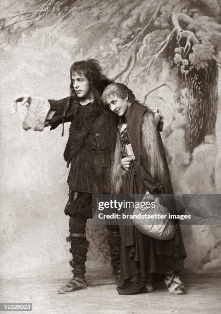Stella Hohenfels and Rudolf Christians in "Koenigskinder" , opera by Engelbert Humperdinck. Theater an der Wien. Photograph. 1897