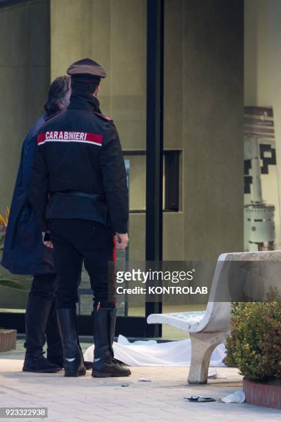 The carabinieri during the investigations for the reconstruction of the death of Pasquale D'Arco, a 61-year-old worker, died at work falling from a...
