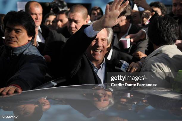 Uruguay's current President Tabare Vazquez waves to public during a Presidential general elections on October 25, 2009 in Montevideo, Uruguay.