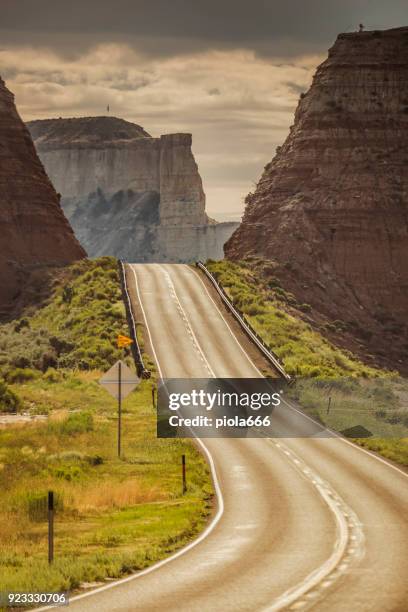 hw 12 vackra vägen grand staircase escalante - escalante canyons bildbanksfoton och bilder