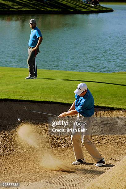 Scottsdale, AZ Nick O'Hern chips out of the bunker on the 18th hole during the fourth round of the 2009 Frys.com Open on October 25, 2009 at the...