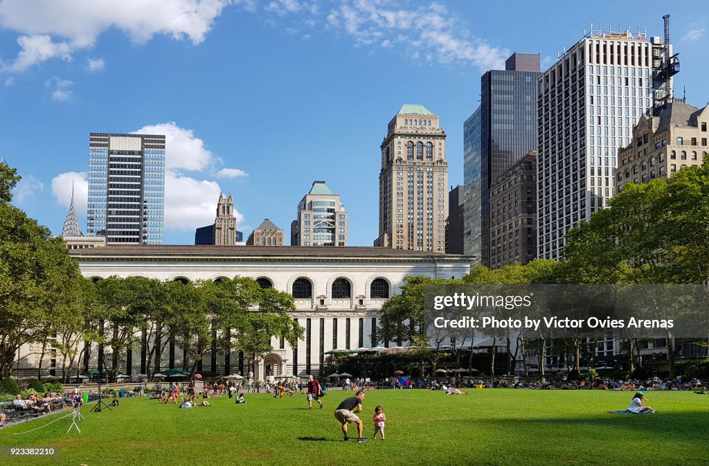 Bryant Park, 6th Avenue, New York, USA