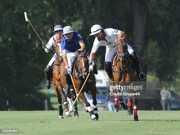 La Aguada player Miguel Novillo Astrada conducts the ball during the Hurlingham Cup semifinal match against Pilara on October 25, 2009 in Buenos...