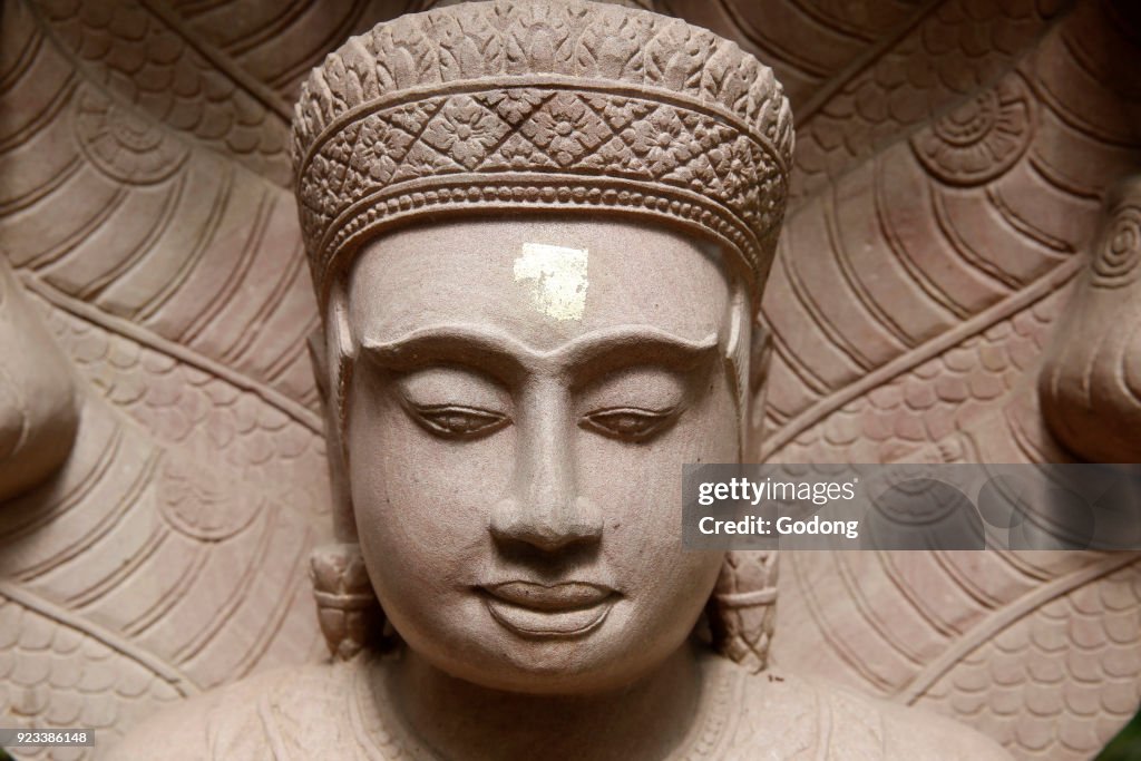 Detail of a Buddha statue in Wat Pan Sao.