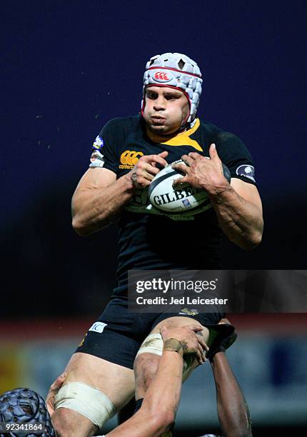 Dan Ward-Smith of Wasps catches the ball at the lineout during the Guinness Premiership match between Gloucester and London Wasps at the Kingsholm...