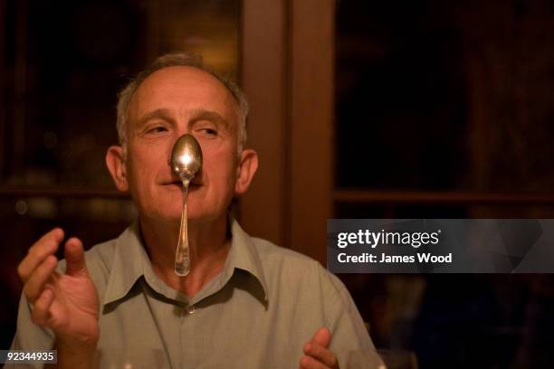 Balance Using Spoon 832 Spoon Balancing Stock Photos, High-Res Pictures, and Images - Getty ...