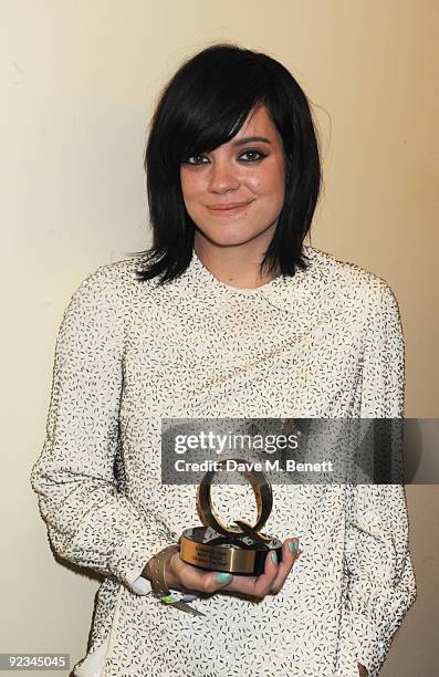 Lily Allen poses with the Best Track Award for The Fear at The Q Awards, at the Grosvenor House on October 26, 2009 in London, England.