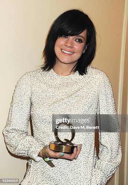 Lily Allen poses with the Best Track Award for The Fear at The Q Awards, at the Grosvenor House on October 26, 2009 in London, England.