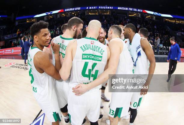 Players of Zalgris Kaunas celebrate victory during the 2017/2018 Turkish Airlines EuroLeague Regular Season Round 23 game between Anadolu Efes...