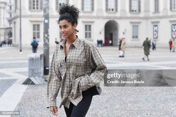 Model arrives at the Versace show during Milan Fashion Week Fall/Winter 2018/19 on February 23, 2018 in Milan, Italy.