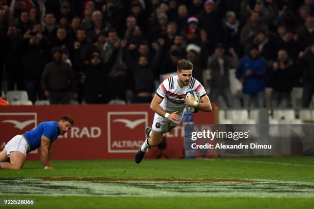 Hugo Bonneval of France scores the second Try during the NatWest Six Nations match between France and Italy at Stade Velodrome on February 23, 2018...