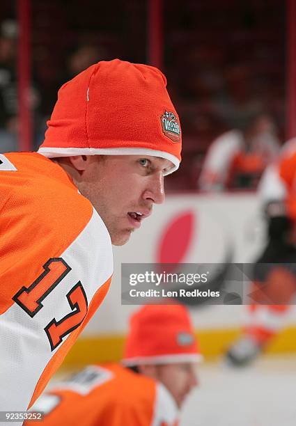 Jeff Carter of the Philadelphia Flyers wears his Winter Classic Toque during warm-ups against the Boston Bruins on October 22, 2009 at the Wachovia...