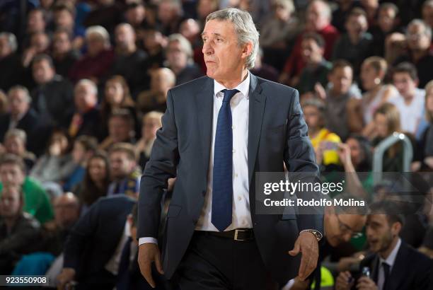 Svetislav Pesic, Head Coach of FC Barcelona Lassa in action during the 2017/2018 Turkish Airlines EuroLeague Regular Season game between FC Barcelona...