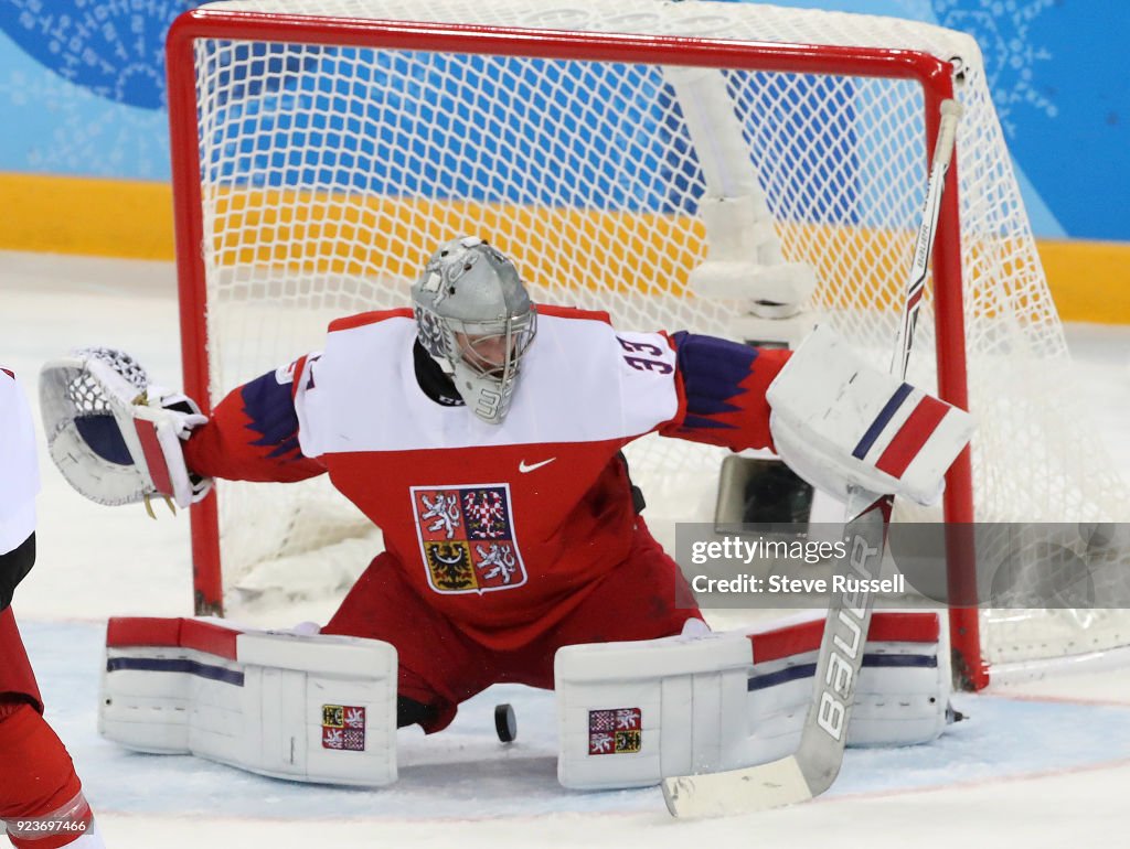 Canada plays Czech Republic in the 2018 Winter Olympics  Bronze Medal Game