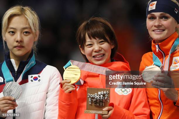 Silver medalist Bo-Reum Kim of Korea, gold medalist Nana Takagi of Japan and bronze medalist Irene Schouten of Netherlands stand on the podium during...