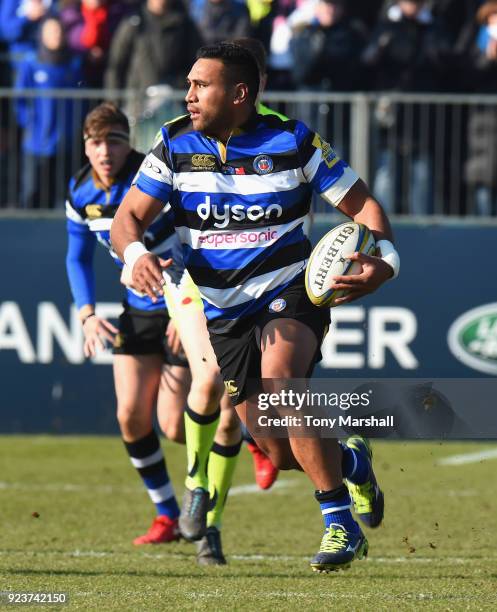 Cooper Vuna of Bath Rugby makes a break during the Aviva Premiership match between Bath Rugby and Sale Sharks at Recreation Ground on February 24,...