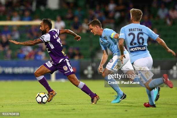 Diego Castro of the Glory controls the ball during the round 21 A-League match between the Perth Glory and Melbourne City FC at nib Stadium on...