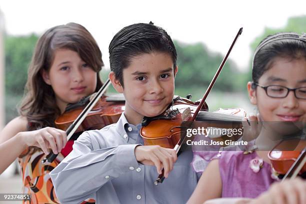 trio de música - violino imagens e fotografias de stock