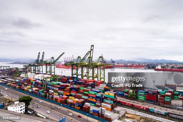 luchtfoto van santos poort in brazilië - santos stockfoto's en -beelden