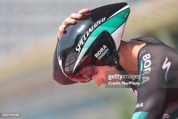 Slovakia's Juraj Sagan from Bora - Hansgrohe Team at the start to the fourth stage, 12.6km individual time trial Al Maryah Island Stage of the 2018...