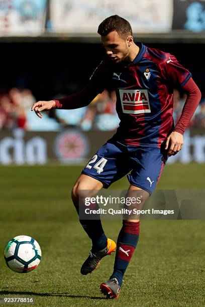 Joan Jordan of SD Eibar in action during the La Liga match between Celta de Vigo and Eibar at Balaidos Stadium on February 24, 2018 in Vigo, Spain.