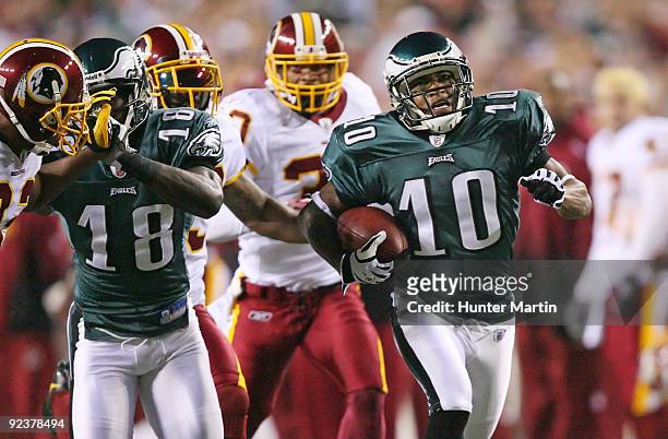 Wide receiver DeSean Jackson of the Philadelphia Eagles runs for a touchdown during a game against the Washington Redskins on October 26, 2009 at...